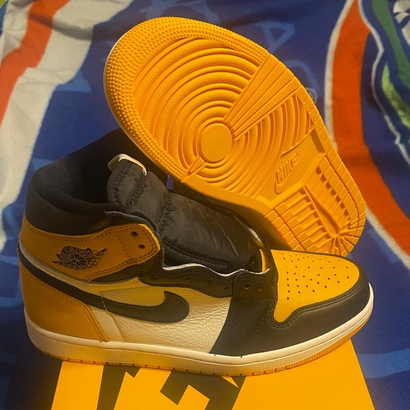 ‼️SOLDDDDD‼️Jordan 1 High OG Yellow Toe